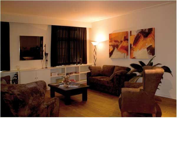 B&B Logement 'De Hertog Van Baerle' エクステリア 写真